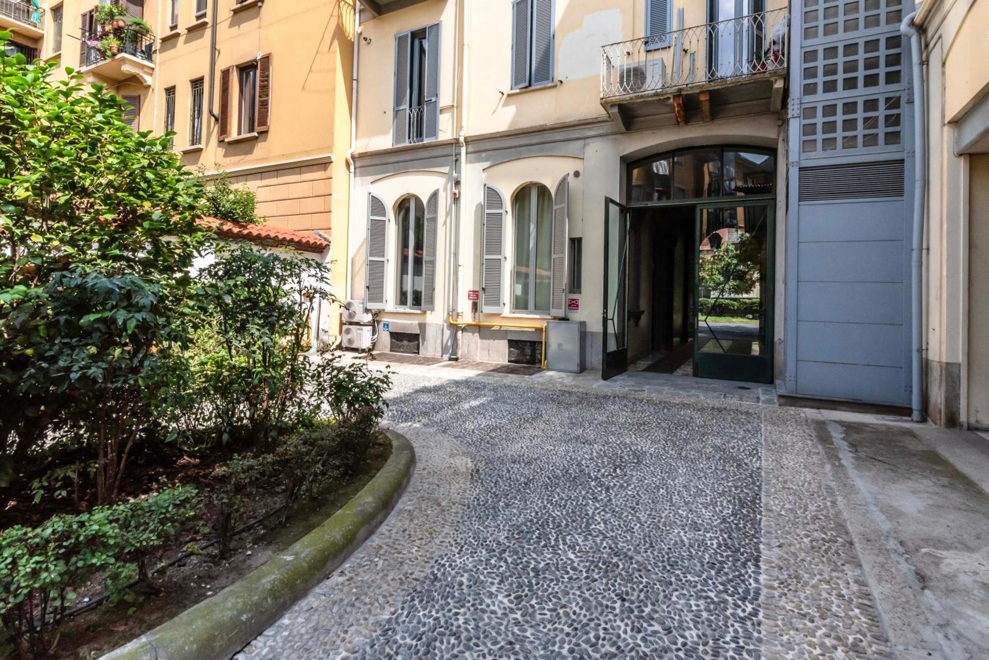 Dream Suites Milano Centro Porta Romana Exterior photo